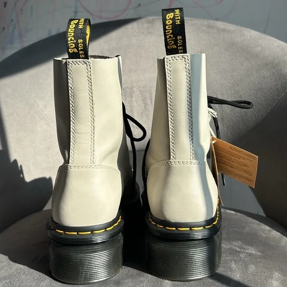 Dr. Martens White Jadon Platform Boots size 8 - Picture 11 of 13